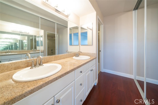 5530 Owensmouth Avenue, 320 photo 6