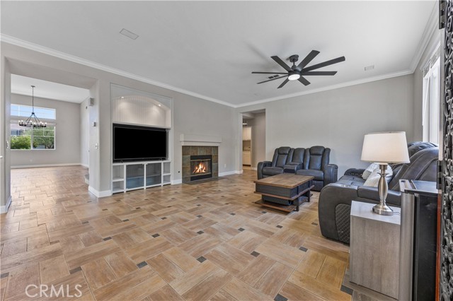 540 Newport Circle, Corona CA: https://media.crmls.org/medias/ac31111d-160a-41d7-a9c0-c2e40019b126.jpg