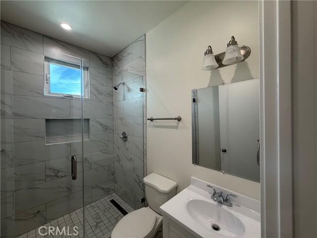 Detail Gallery Image 13 of 31 For 20953 Saticoy, Canoga Park,  CA 91304 - 2 Beds | 2 Baths