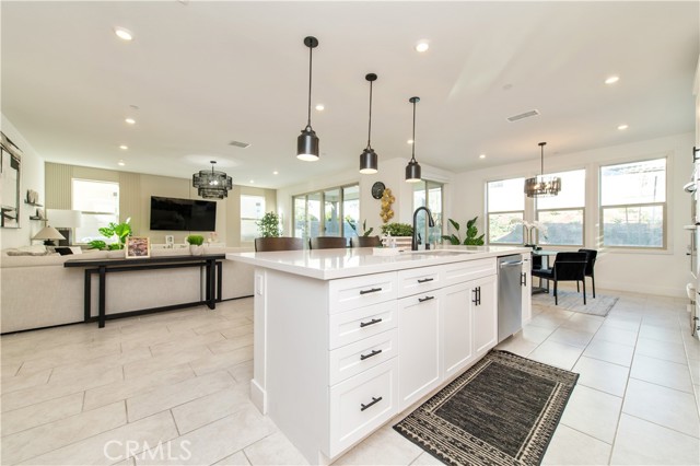 Detail Gallery Image 12 of 54 For 295 Autumn Way, Rancho Mission Viejo,  CA 92675 - 5 Beds | 4 Baths