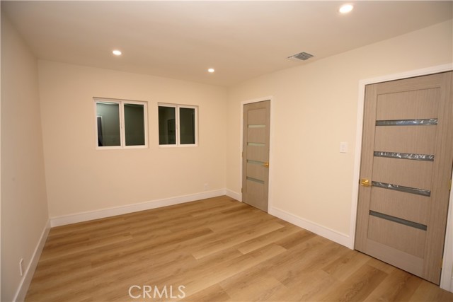 Detail Gallery Image 11 of 21 For 10341 Collett Ave, Granada Hills,  CA 91344 - 3 Beds | 2 Baths