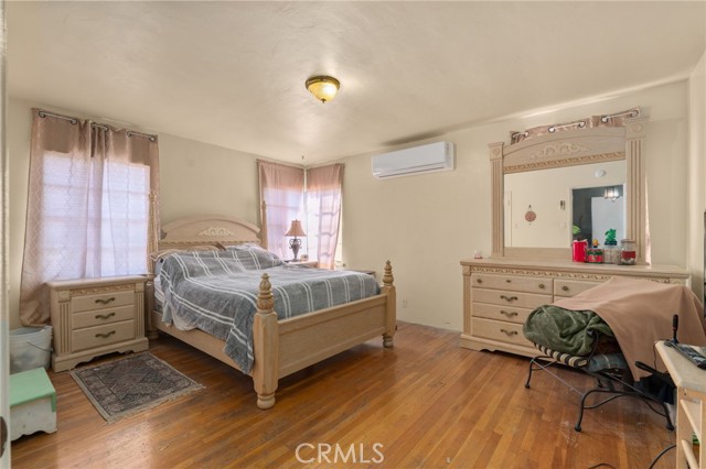 650 N Acacia, Rialto CA: https://media.crmls.org/medias/ac3609ea-0903-407b-a688-1e65b7a7151c.jpg
