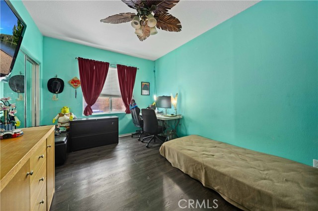 28314 Roman Court, Saugus CA: https://media.crmls.org/medias/ac361267-b924-43f9-804d-2f2c20c0f3e3.jpg