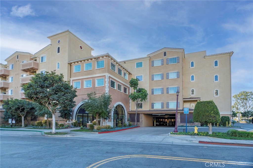 21345 Hawthorne Boulevard #322