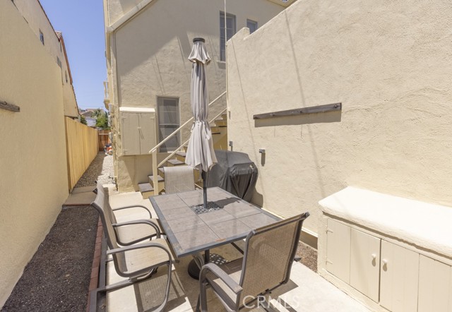 132 St Joseph Avenue, Long Beach CA: https://media.crmls.org/medias/ac37d6c8-12b0-4fb2-881b-67538022adc8.jpg