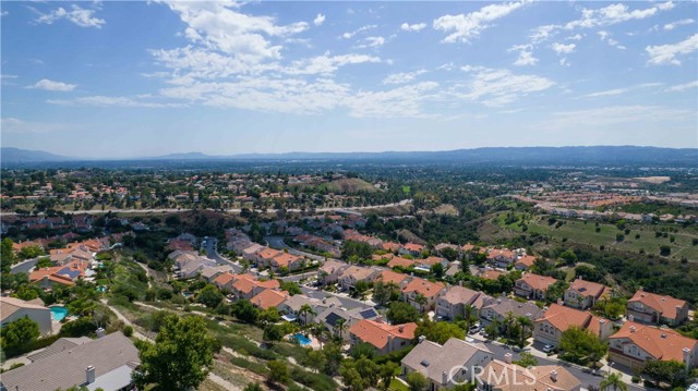 Detail Gallery Image 44 of 45 For 12022 Falcon Crest Way, Porter Ranch,  CA 91326 - 4 Beds | 2/1 Baths