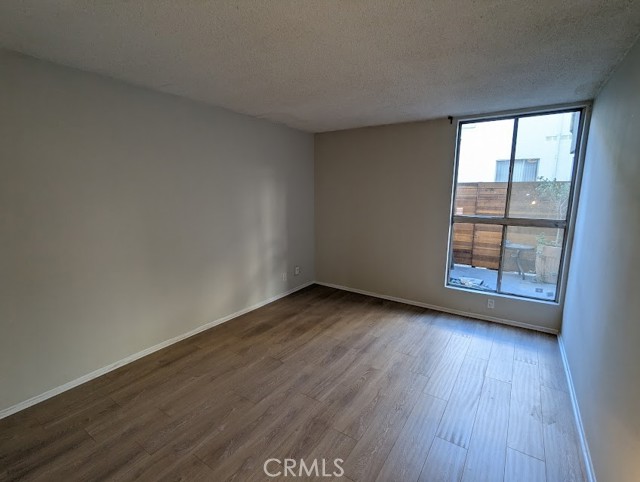 320 S Gramercy Place, Los Angeles CA: https://media.crmls.org/medias/ac37fa4e-94b2-47e5-a06b-c9609ea38398.jpg