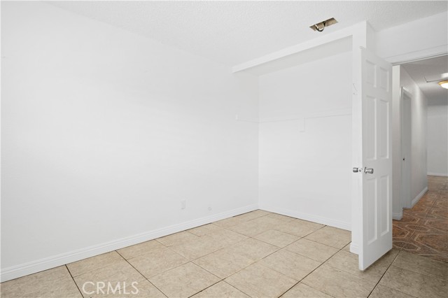 Detail Gallery Image 24 of 44 For 2455 Saint Elmo Dr, San Bernardino,  CA 92410 - 3 Beds | 2 Baths