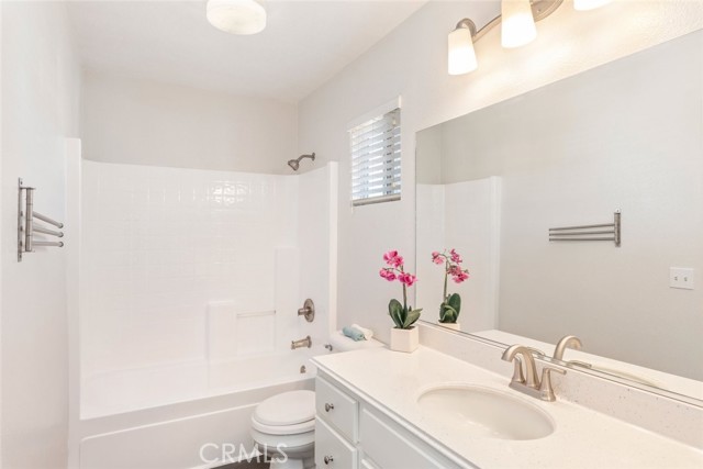 Detail Gallery Image 28 of 53 For 1284 Longport Way, Corona,  CA 92881 - 5 Beds | 3 Baths