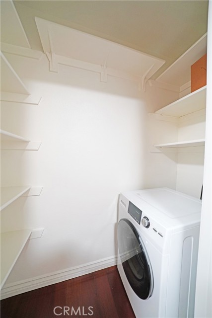 Detail Gallery Image 6 of 17 For 18350 Hatteras Street, Tarzana,  CA 91356 - 2 Beds | 2 Baths