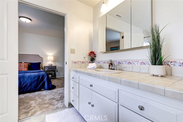 2906 Perkins Lane, Redondo Beach, California 90278, 4 Bedrooms Bedrooms, ,2 BathroomsBathrooms,Residential,Sold,Perkins,SB23084856