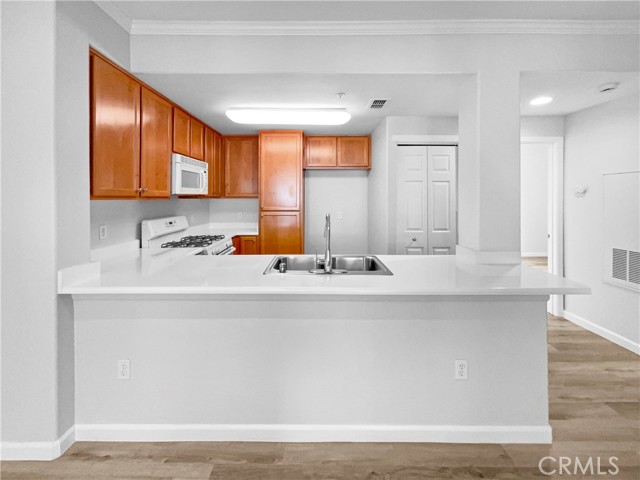 Detail Gallery Image 10 of 16 For 5201 Laguna Oaks, Elk Grove,  CA 95758 - 1 Beds | 1 Baths