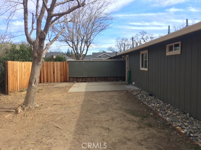 18745 Magnolia Court, Hidden Valley Lake CA: https://media.crmls.org/medias/ac3b6df1-a086-4a66-bf9c-e727a97e02dc.jpg