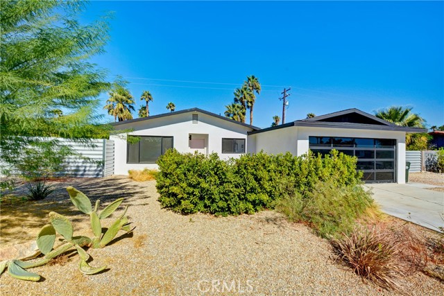 Detail Gallery Image 2 of 29 For 2188 E Rogers Rd, Palm Springs,  CA 92262 - 3 Beds | 2 Baths