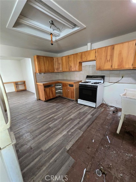 Detail Gallery Image 3 of 39 For 13920 Manakee, Clearlake,  CA 95422 - 5 Beds | 4/1 Baths