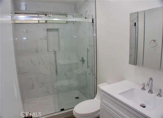 21740 Ulmus Drive, Woodland Hills CA: https://media.crmls.org/medias/ac3da66d-3942-4df8-835a-c9287972c1ae.jpg