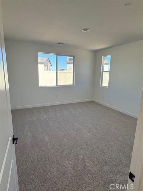 Detail Gallery Image 4 of 5 For 17454 Marion Mountain, Hesperia,  CA 92345 - 4 Beds | 3 Baths