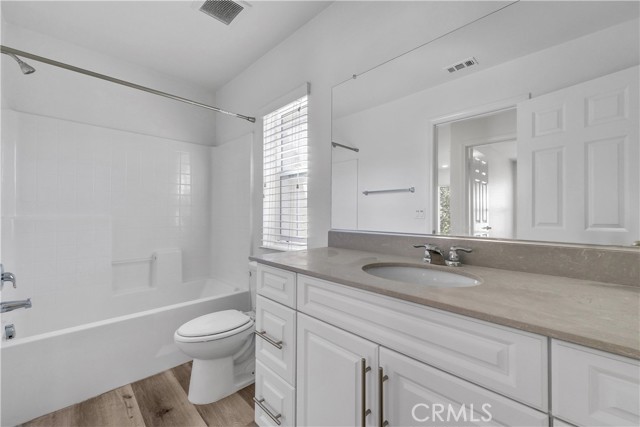 5855 Silveira Street, Eastvale CA: https://media.crmls.org/medias/ac40324d-1841-4647-bfd7-d339f9382f13.jpg