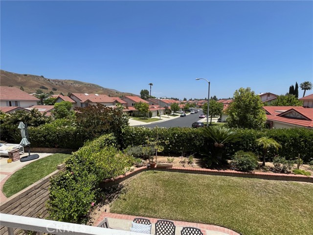 12170 Crystal Ridge Way, Porter Ranch CA: https://media.crmls.org/medias/ac406aa9-56ed-4d99-a358-2127f8a65adc.jpg