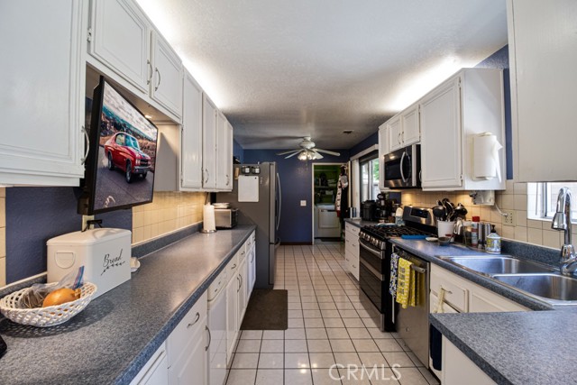 11341 Glamis Street photo 6