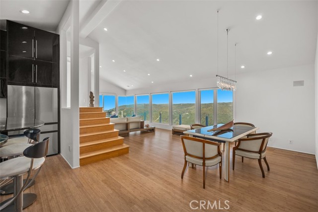 Detail Gallery Image 5 of 23 For 1415 Skyline Drive, Laguna Beach,  CA 92651 - 3 Beds | 4 Baths