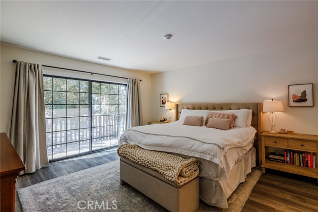 240 Broadway, Redondo Beach, California 90277, 3 Bedrooms Bedrooms, ,1 BathroomBathrooms,Residential,For Sale,Broadway,SB25240490