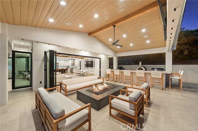 Detail Gallery Image 3 of 26 For 45090 via Tornado, Temecula,  CA 92590 - 4 Beds | 4 Baths