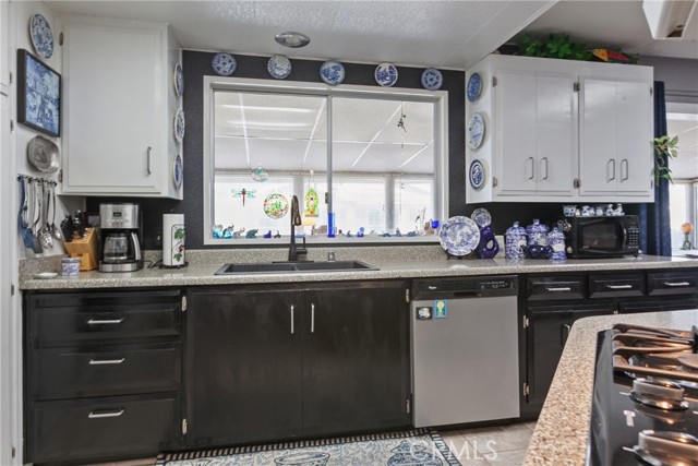 Detail Gallery Image 4 of 36 For 1801 Marsha Dr, San Luis Obispo,  CA 93405 - 2 Beds | 2 Baths