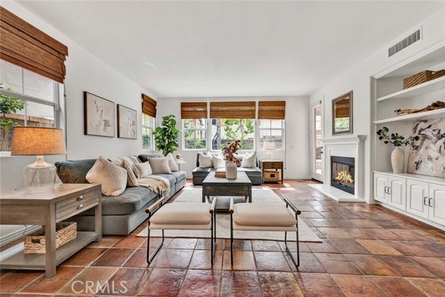 Detail Gallery Image 10 of 29 For 507 Celestial Pt, Tustin,  CA 92782 - 5 Beds | 4/1 Baths