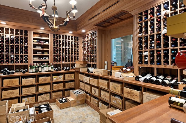 1 San Mateo Way, Corona del Mar CA: https://media.crmls.org/medias/ac45053d-5c77-4b44-8147-6968ee8c0c45.jpg
