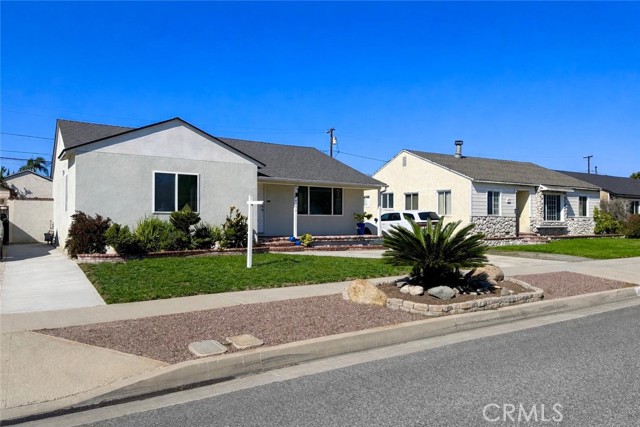 Detail Gallery Image 3 of 27 For 4151 Los Coyotes Diagonal, Lakewood,  CA 90713 - 2 Beds | 2 Baths