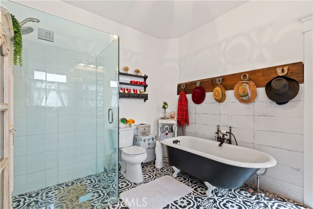 Detail Gallery Image 18 of 24 For 2243 Terrace Heights Ave, Los Angeles,  CA 90023 - 2 Beds | 1/1 Baths