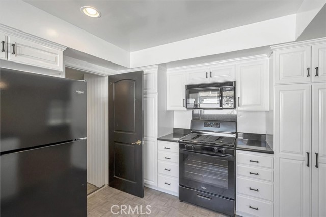 18500 Celtic Street, Porter Ranch CA: https://media.crmls.org/medias/ac4586c6-9c64-4921-b418-5f1c438e1a1e.jpg