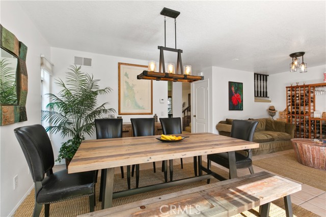 Detail Gallery Image 13 of 45 For 590 John K Dr #102,  Long Beach,  CA 90803 - 3 Beds | 2/1 Baths