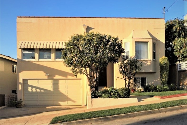 915 9th Street, Hermosa Beach, California 90254, 6 Bedrooms Bedrooms, ,2 BathroomsBathrooms,Residential,Sold,9th,SB22020635