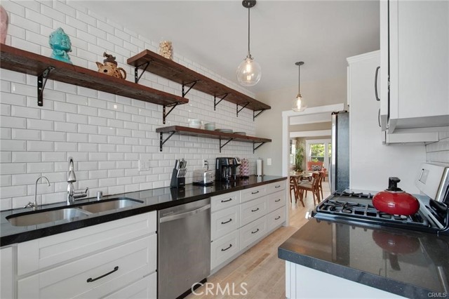 Image 13 of 20 For 971 Manzanita Street