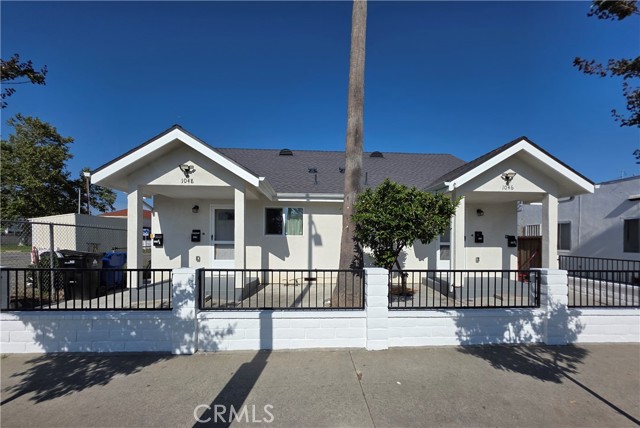 1046 N Banning Boulevard, Wilmington CA: https://media.crmls.org/medias/ac46ba94-2373-4b43-91bb-e66d457e1005.jpg