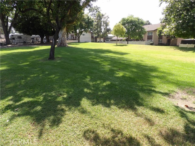 2175 Aspenwood Court, San Bernardino CA: https://media.crmls.org/medias/ac4a1294-a12d-48c3-9e2d-8f58b3f91304.jpg
