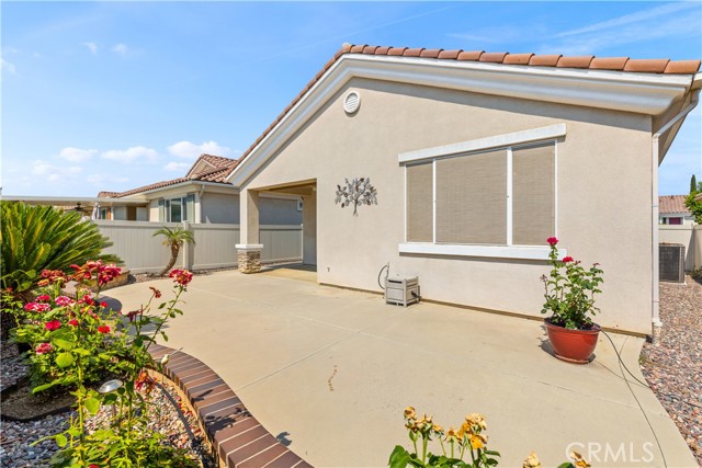 1729 Desert Poppy Lane, Beaumont CA: https://media.crmls.org/medias/ac4a3572-35d0-452f-9e5d-70bc4a1a8ffc.jpg