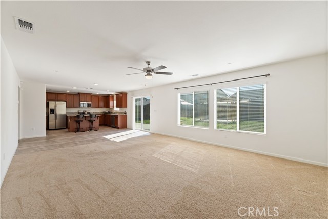 Detail Gallery Image 12 of 55 For 802 Reisling, Coalinga,  CA 93210 - 5 Beds | 3 Baths