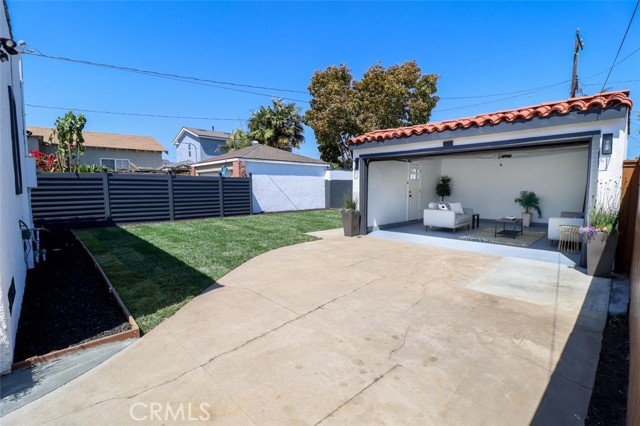 Detail Gallery Image 33 of 52 For 1040 S Grevillea Ave, Inglewood,  CA 90301 - 2 Beds | 2 Baths