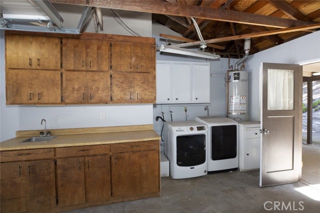 2101 El Arbolita Drive, Glendale CA: https://media.crmls.org/medias/ac4b4910-b1b9-4123-ae3c-6fdd0f721fd6.jpg