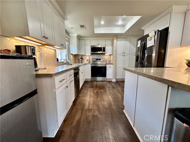 Detail Gallery Image 20 of 50 For 23856 Outrigger, Canyon Lake,  CA 92587 - 3 Beds | 2 Baths