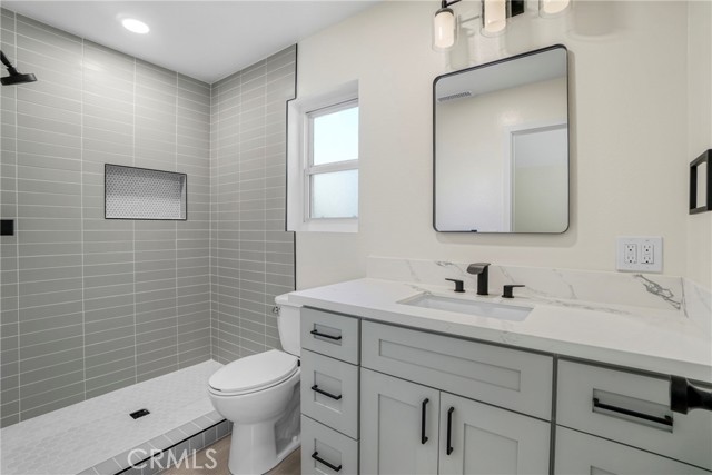 Detail Gallery Image 12 of 23 For 1669 Woodside Dr., Thousand Oaks,  CA 91362 - 3 Beds | 2 Baths