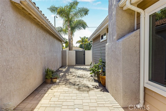 Image 3 for 1108 Lake St, Huntington Beach, CA 92648