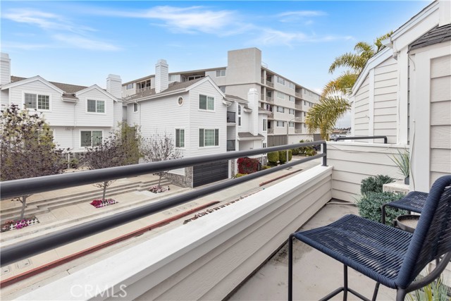 Detail Gallery Image 23 of 26 For 406 E Bay #H,  Newport Beach,  CA 92661 - 2 Beds | 2/1 Baths