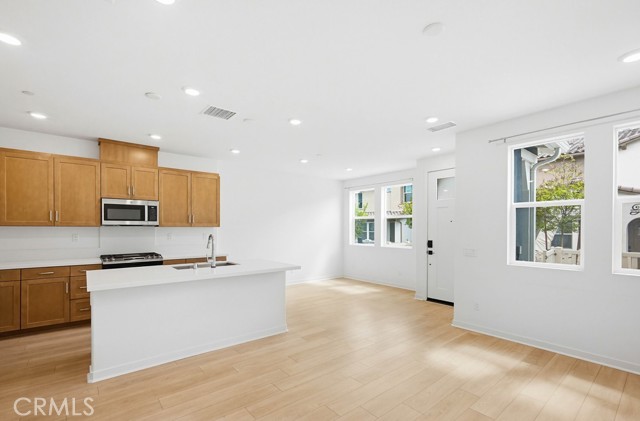 Detail Gallery Image 7 of 75 For 3925 Lavine, Corona,  CA 92883 - 3 Beds | 2/1 Baths