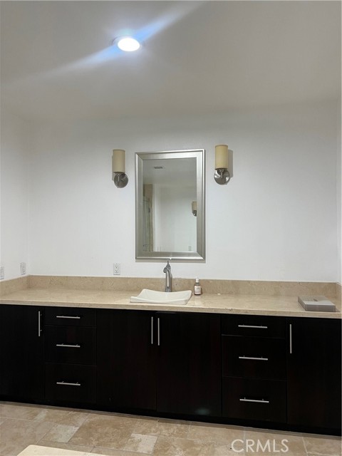 402 Rockefeller, Irvine CA: https://media.crmls.org/medias/ac4d1aee-15d9-4928-bde4-654d1bba30ef.jpg