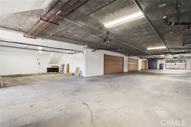 5635 Woodman Avenue, Van Nuys CA: https://media.crmls.org/medias/ac4d38ec-9356-4877-8b91-f84cef7d5036.jpg