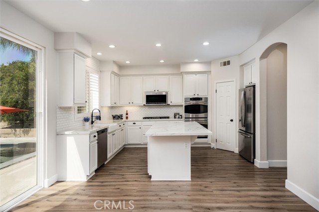 30461 Savoie Street, Murrieta CA: https://media.crmls.org/medias/ac4eb840-8cfa-4ed5-8c4a-25a8a3f4f267.jpg